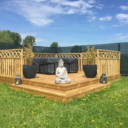 Au Bord De La Mare Hébergement de vacances Buysscheure